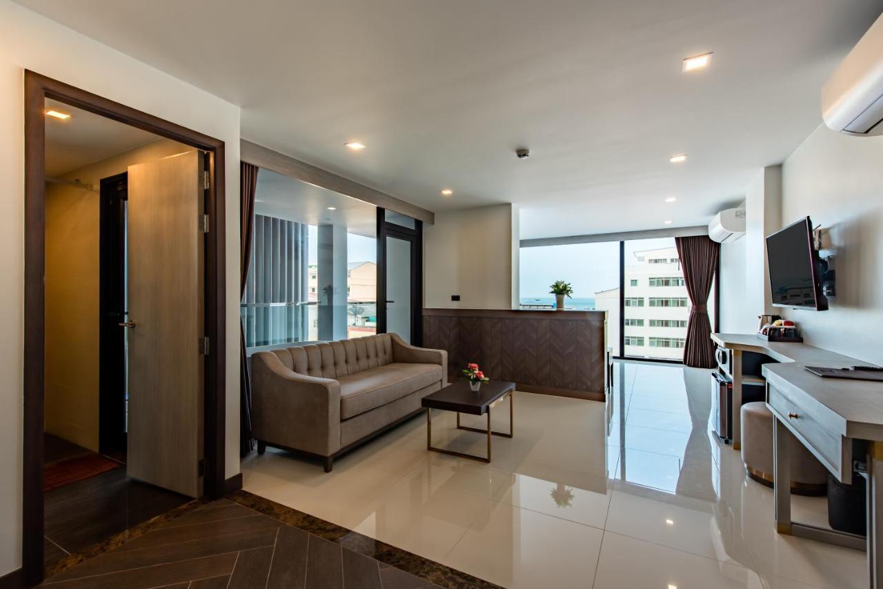 Blackwoods Hotel Pattaya - Sha Extra Plus Zewnętrze zdjęcie A typical condominium interior