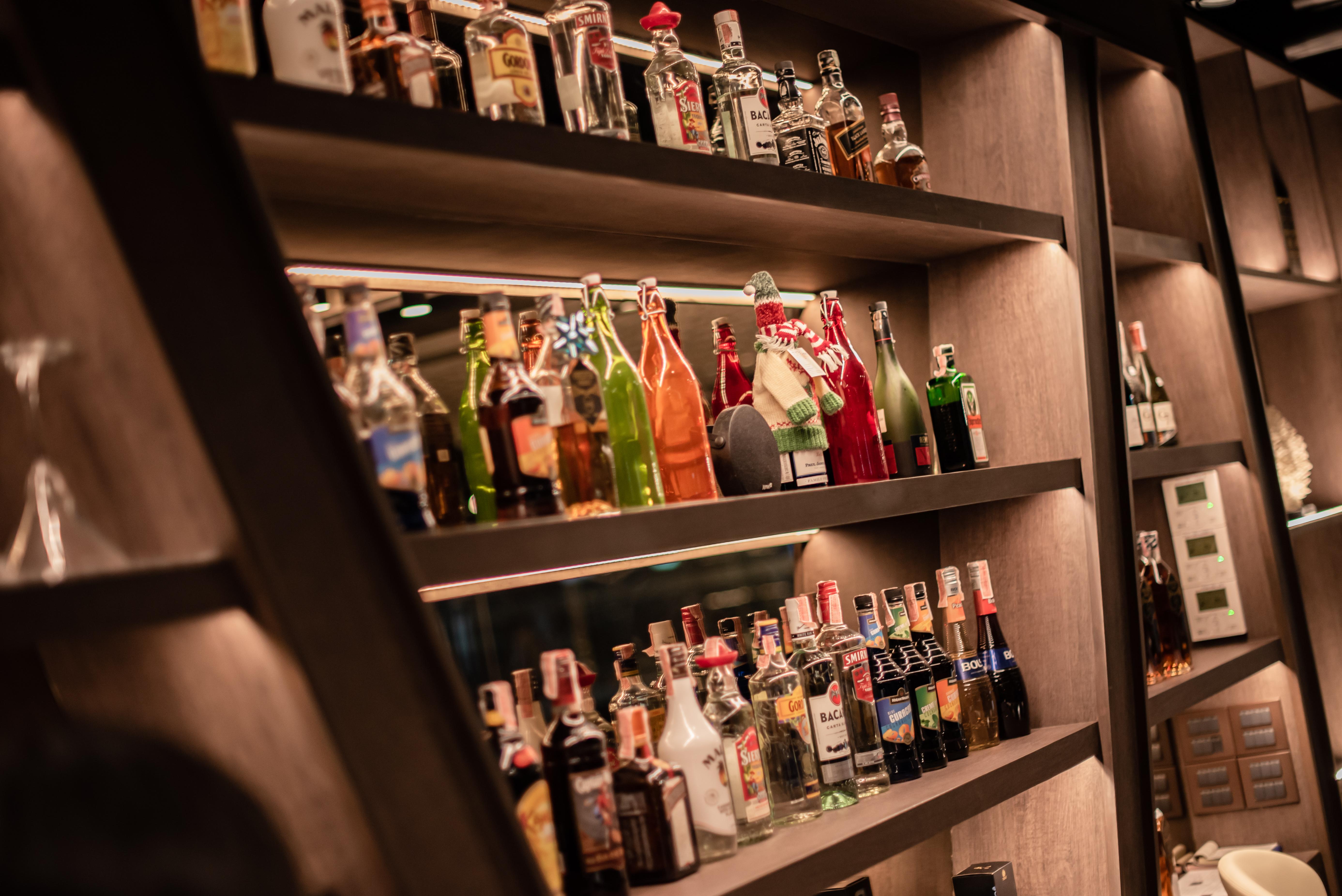 Blackwoods Hotel Pattaya - Sha Extra Plus Zewnętrze zdjęcie A selection of liqueurs